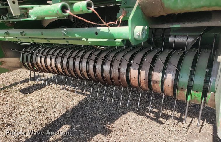 image for item DQ0341 2005 John Deere 467 Mega Wide  round baler