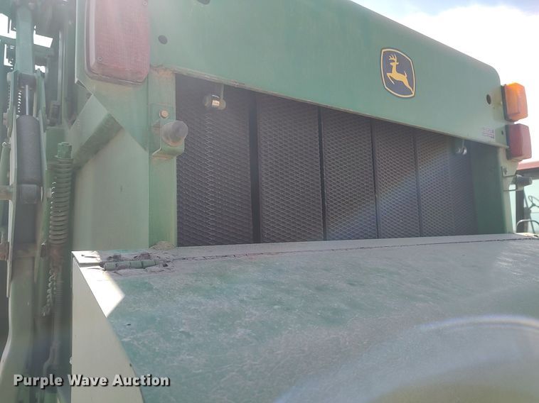 image for item DQ0341 2005 John Deere 467 Mega Wide  round baler