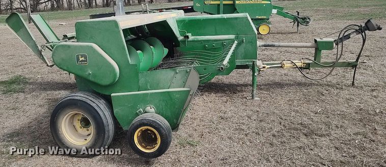 image for item DQ0342 John Deere 338W  small square baler