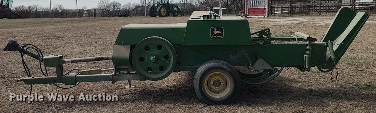 image for item DQ0342 John Deere 338W  small square baler