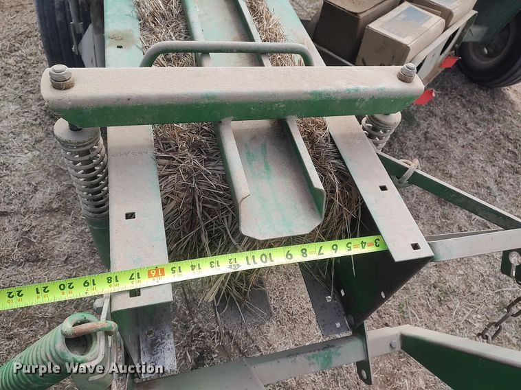 image for item DQ0342 John Deere 338W  small square baler