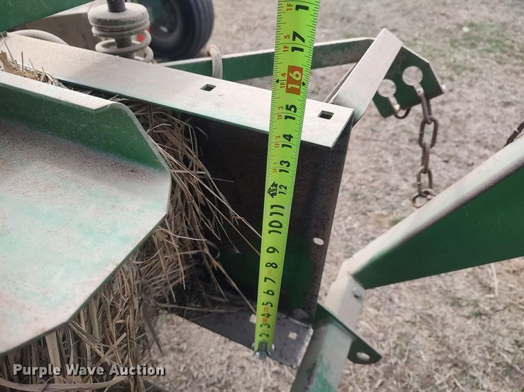 image for item DQ0342 John Deere 338W  small square baler