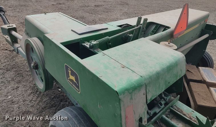 image for item DQ0342 John Deere 338W  small square baler