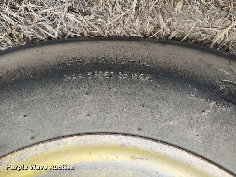 image for item DQ0342 John Deere 338W  small square baler