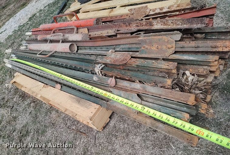 image for item DQ0350 Fencing materials