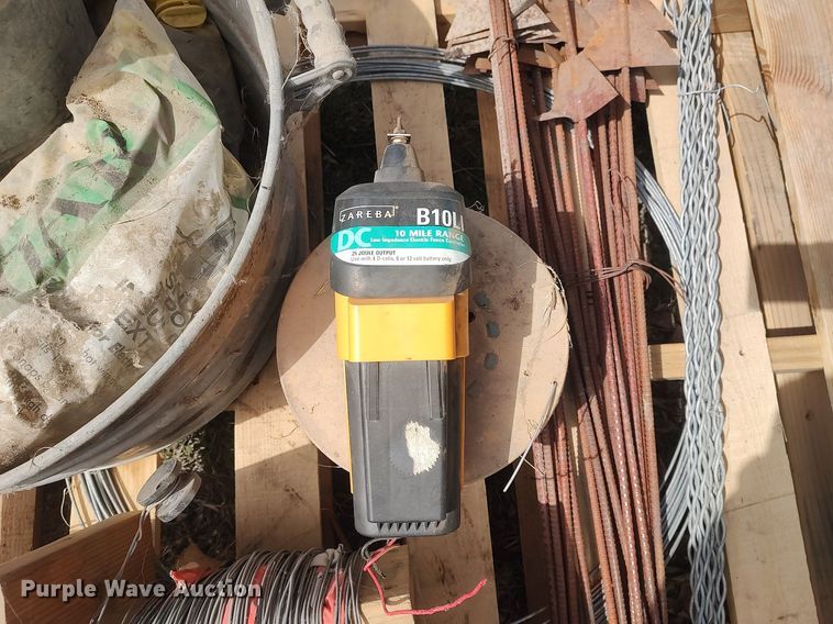 image for item DQ0350 Fencing materials