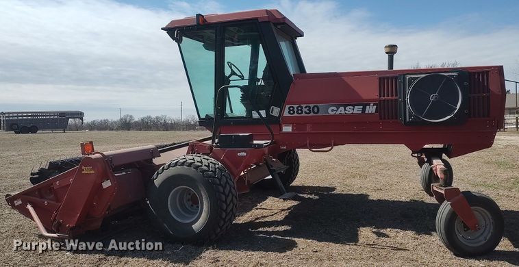 image for item DQ0352 1996 Case IH 8830  swather / windrower