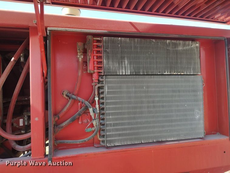 image for item DQ0352 1996 Case IH 8830  swather / windrower