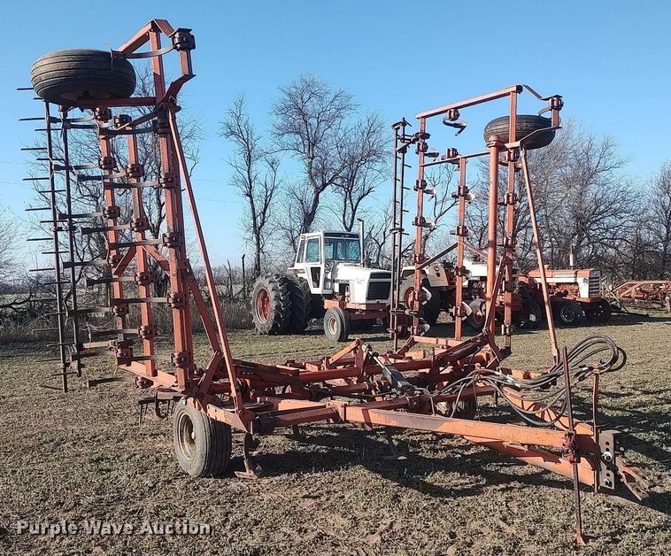 image for item DQ0356 Field cultivator