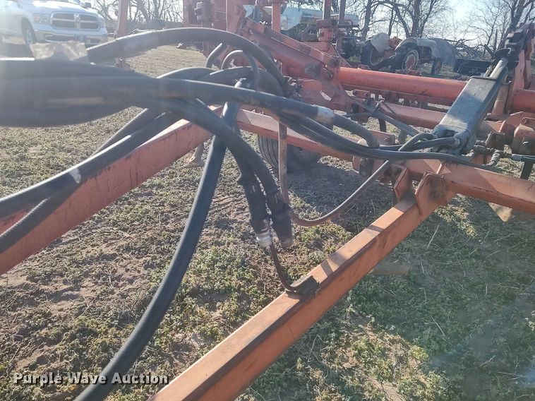 image for item DQ0356 Field cultivator