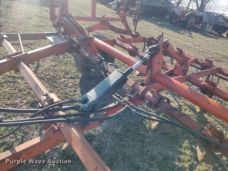 image for item DQ0356 Field cultivator