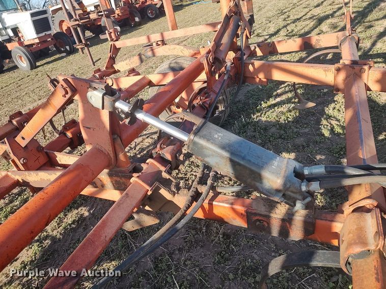 image for item DQ0356 Field cultivator