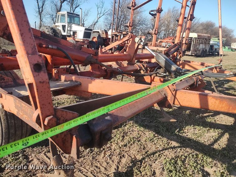 image for item DQ0356 Field cultivator