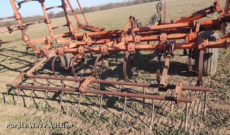 image for item DQ0356 Field cultivator