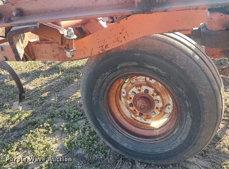 image for item DQ0356 Field cultivator