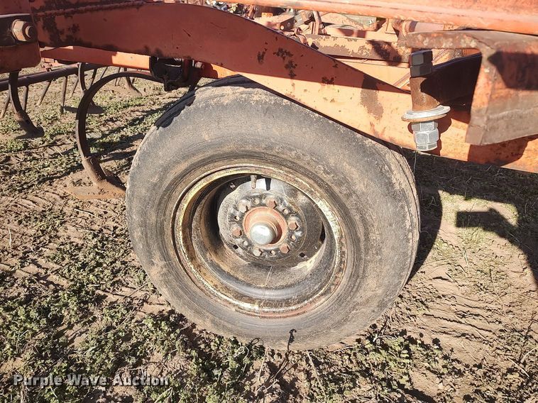 image for item DQ0356 Field cultivator