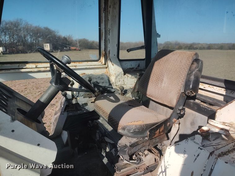 image for item DQ0357 Case 1570 Agri King  tractor