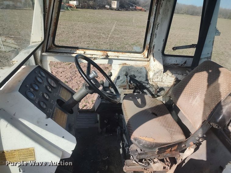 image for item DQ0357 Case 1570 Agri King  tractor