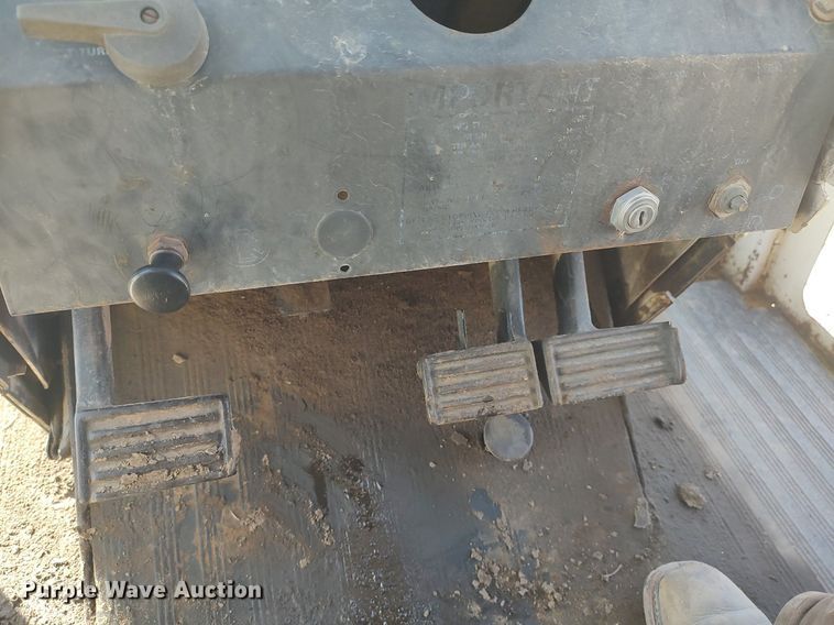 image for item DQ0357 Case 1570 Agri King  tractor