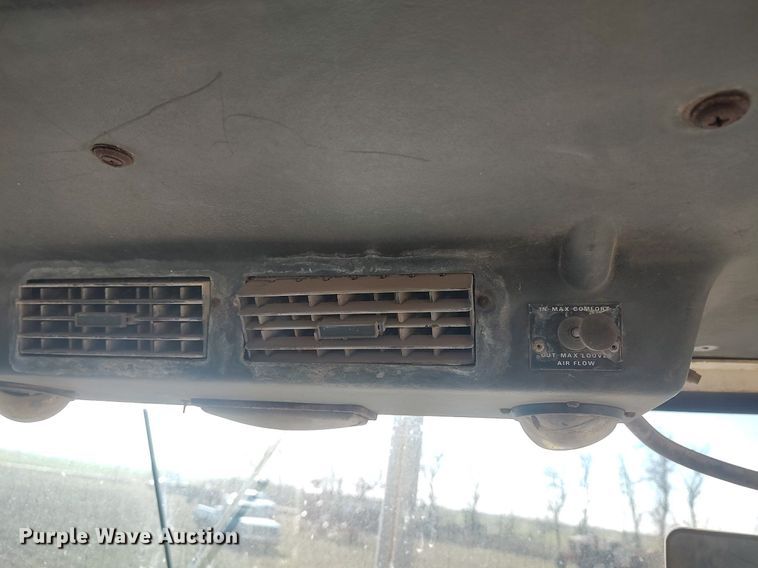 image for item DQ0357 Case 1570 Agri King  tractor