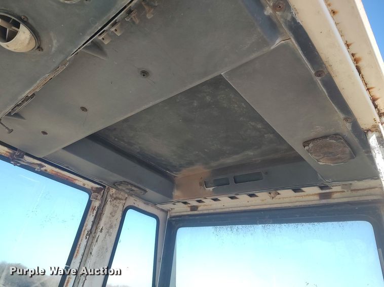 image for item DQ0357 Case 1570 Agri King  tractor