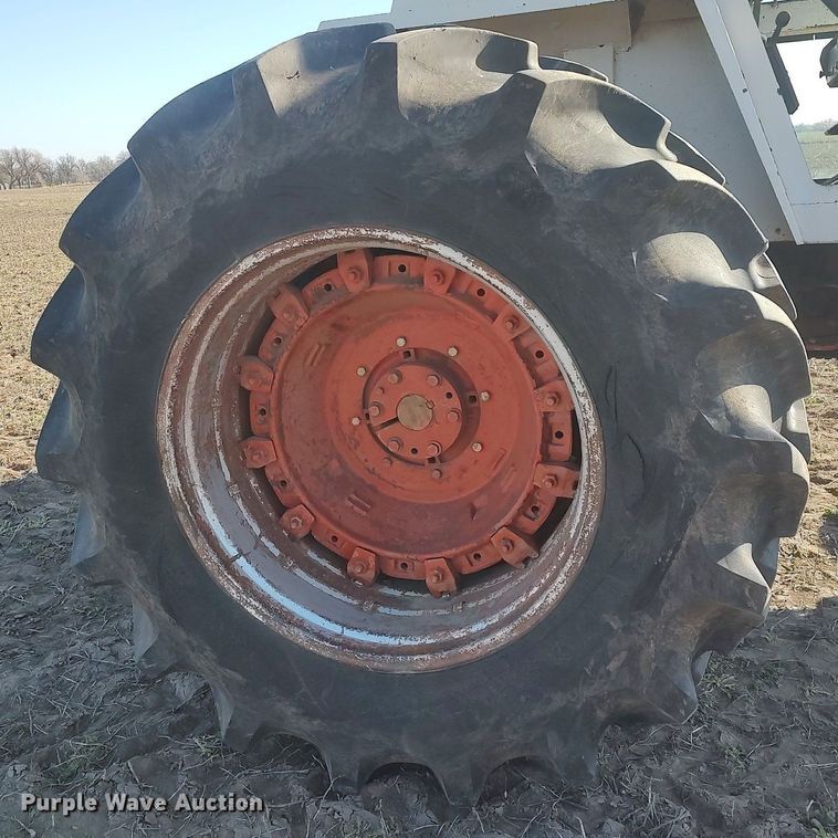 image for item DQ0357 Case 1570 Agri King  tractor