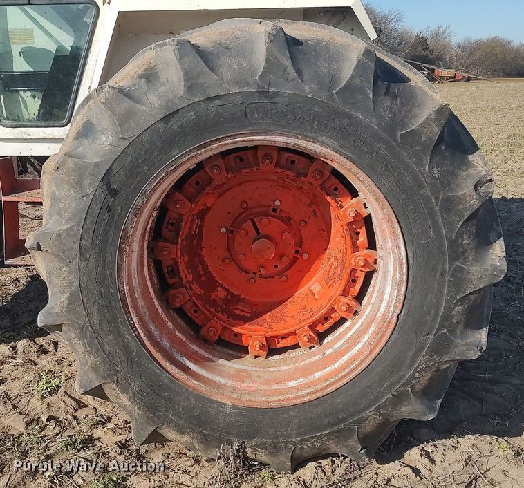 image for item DQ0357 Case 1570 Agri King  tractor