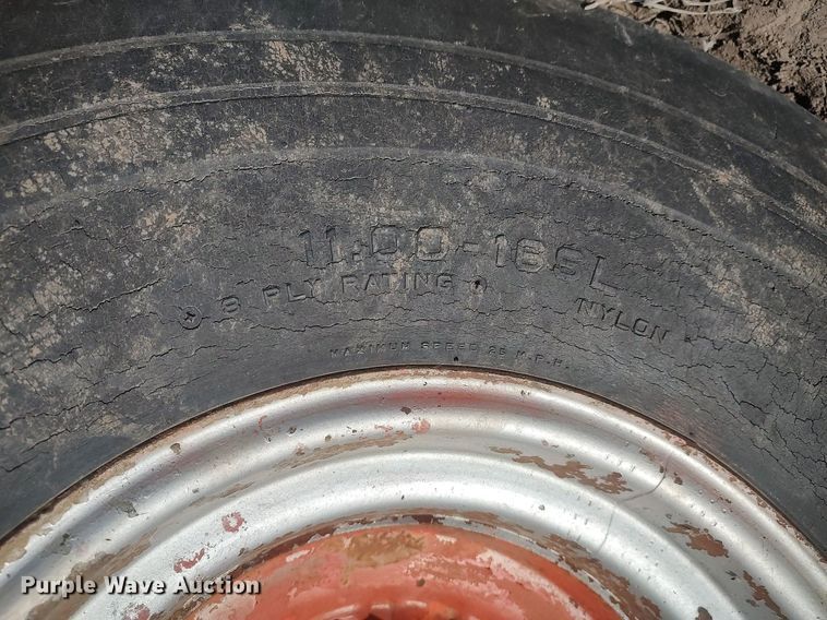 image for item DQ0357 Case 1570 Agri King  tractor