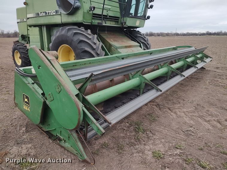 image for item DQ0358 1984 John Deere 7720 Turbo  combine