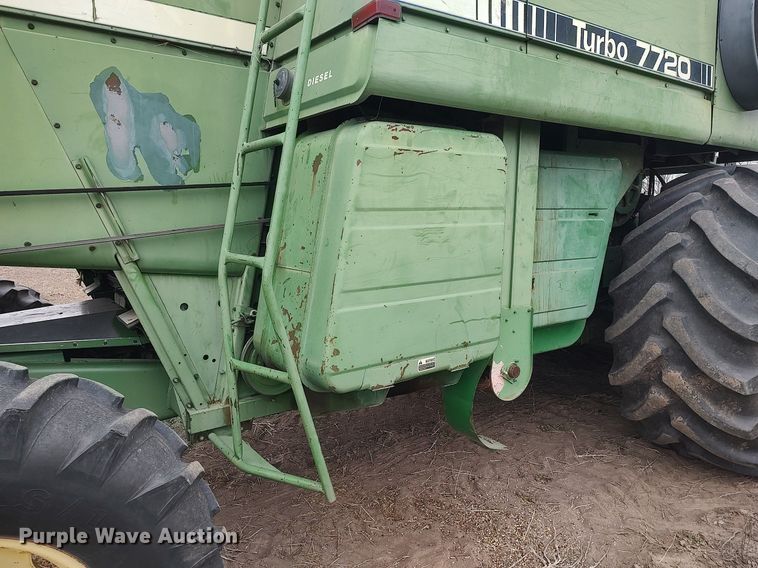 image for item DQ0358 1984 John Deere 7720 Turbo  combine
