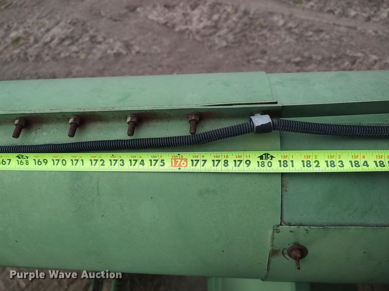 image for item DQ0358 1984 John Deere 7720 Turbo  combine