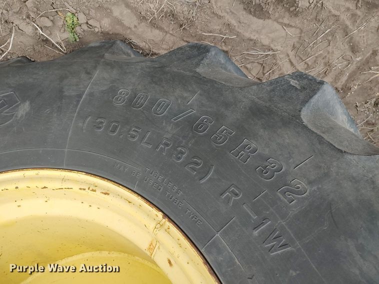 image for item DQ0358 1984 John Deere 7720 Turbo  combine