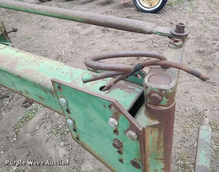 image for item DQ0367 John Deere  five bottom plow