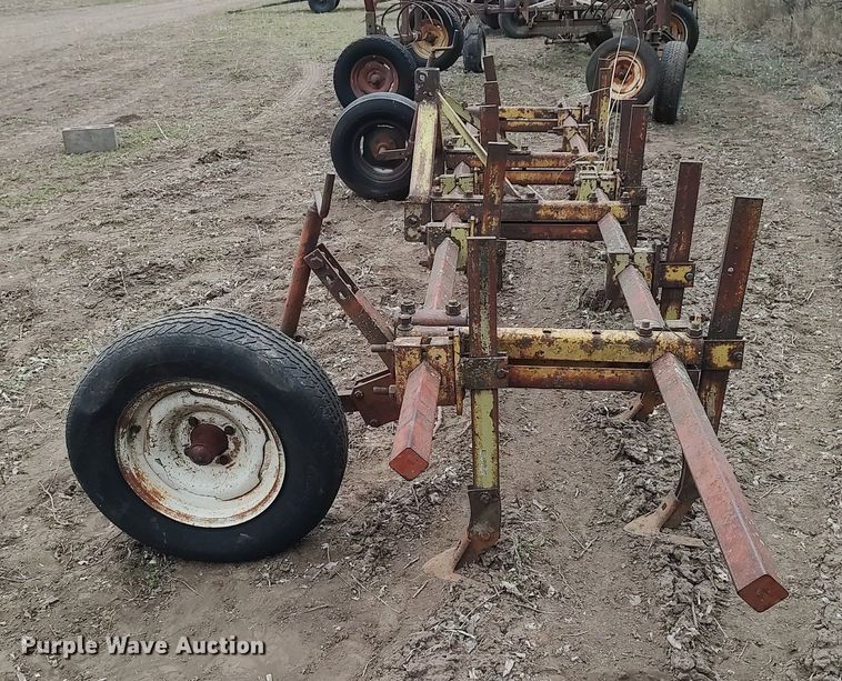 image for item DQ0368 Row crop cultivator