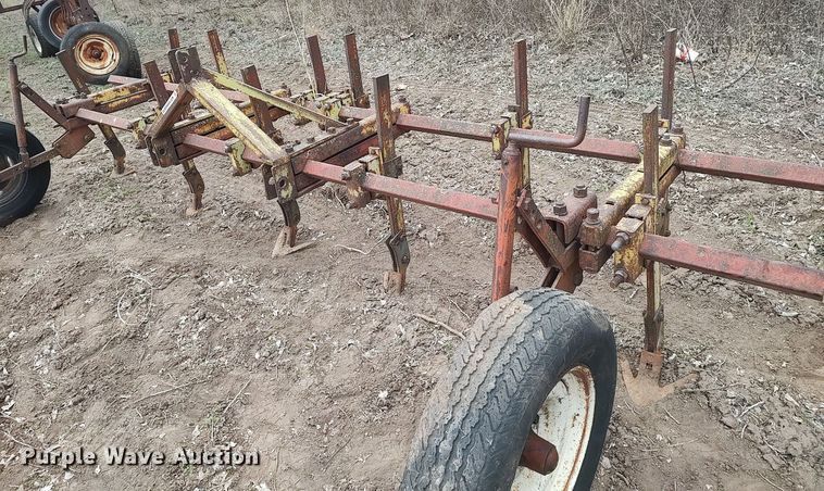 image for item DQ0368 Row crop cultivator
