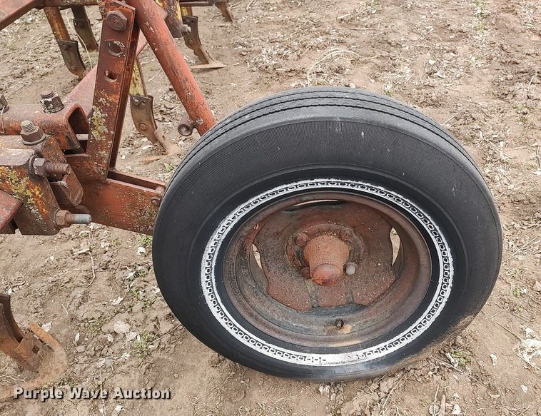 image for item DQ0368 Row crop cultivator