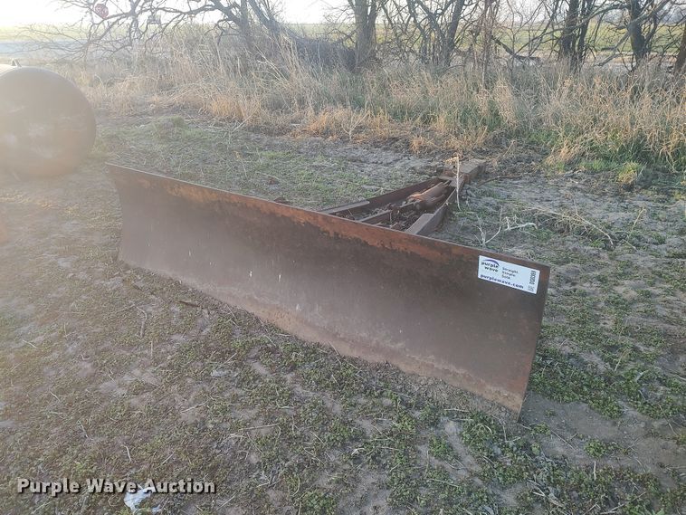 image for item DQ0369 8' W dozer blade