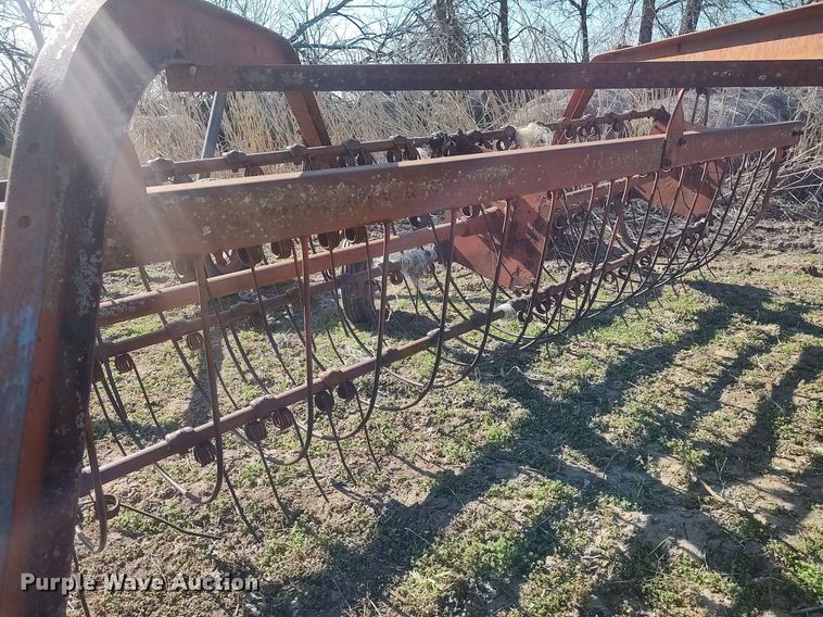 image for item DQ0372 Hay rake