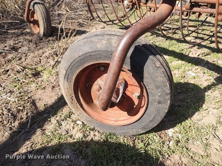 image for item DQ0372 Hay rake