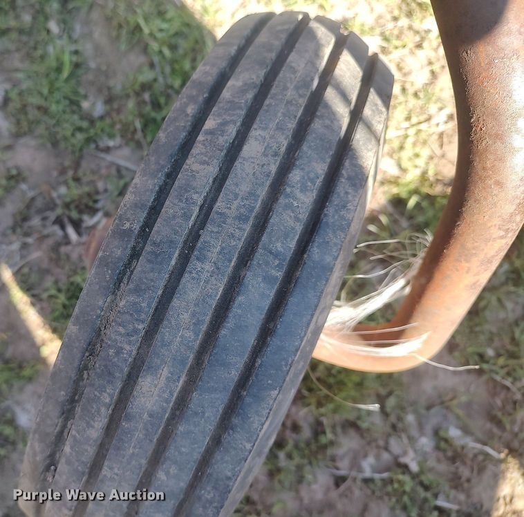 image for item DQ0372 Hay rake