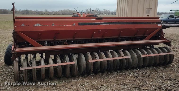 image for item DQ0373 International  grain drill