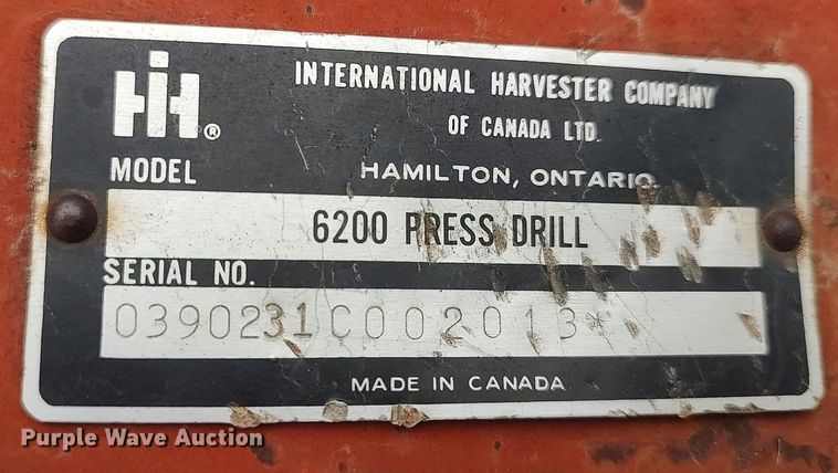 image for item DQ0373 International  grain drill