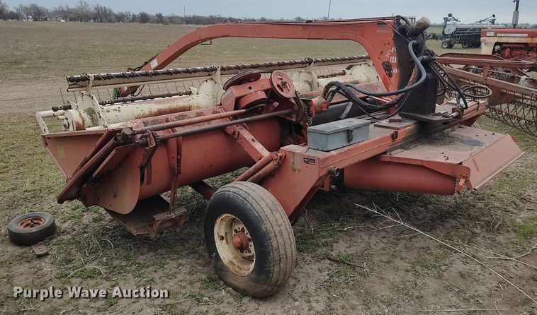image for item DQ0374 Hesston 1014  swather / windrower