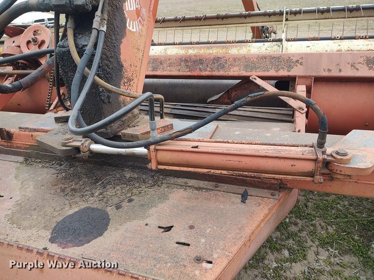 image for item DQ0374 Hesston 1014  swather / windrower