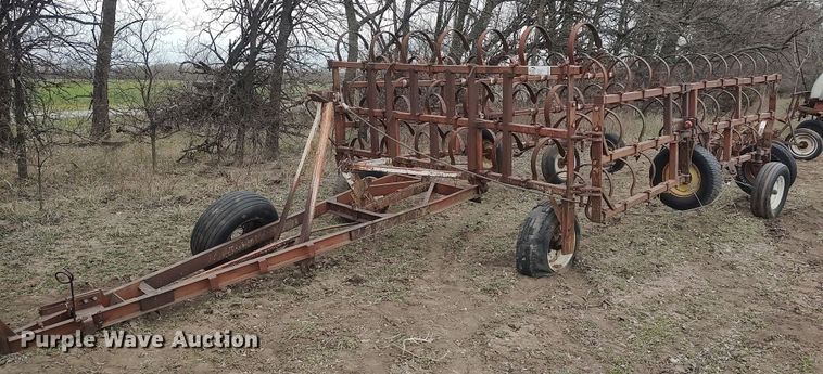 image for item DQ0376 Spring tooth harrow