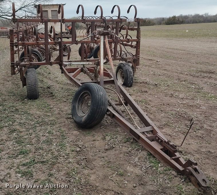 image for item DQ0376 Spring tooth harrow