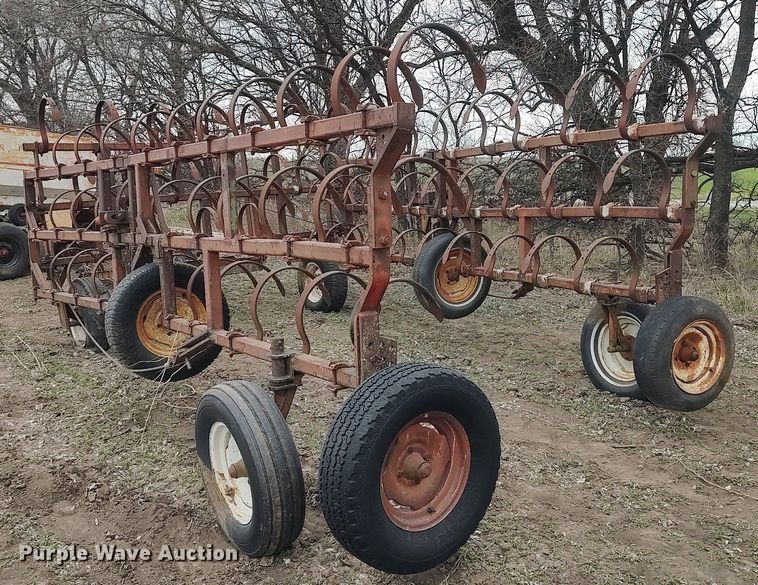 image for item DQ0376 Spring tooth harrow