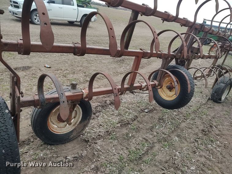 image for item DQ0376 Spring tooth harrow