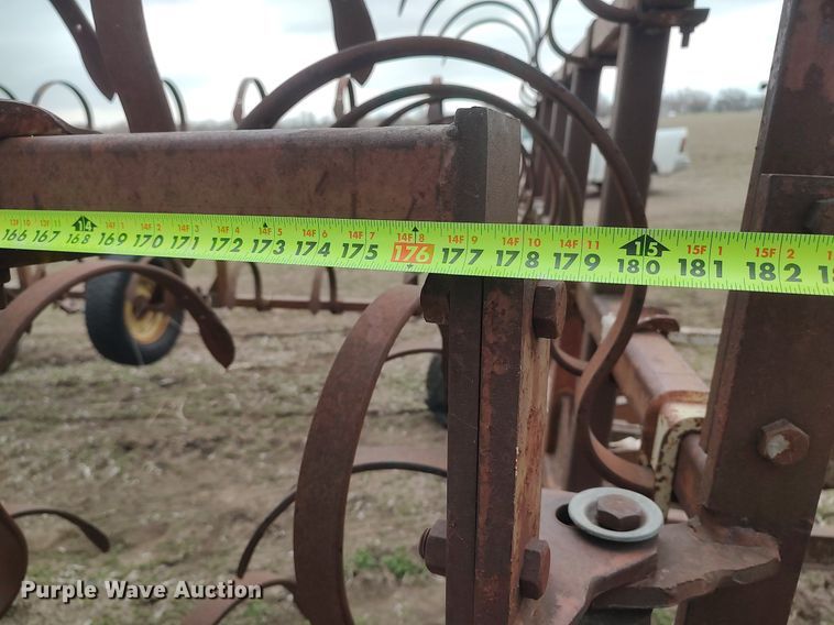 image for item DQ0376 Spring tooth harrow