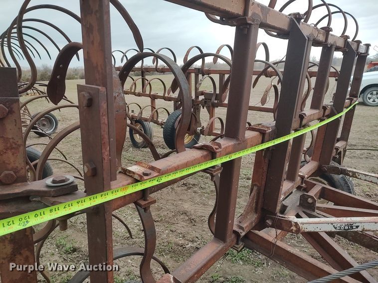 image for item DQ0376 Spring tooth harrow